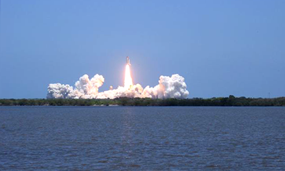 Shuttle mid-air launching.